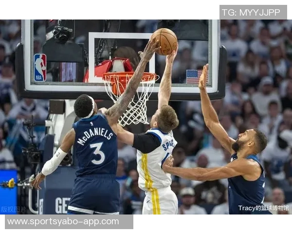 爱德华兹上半场表现低迷仅得6分遭对手严防三分球全失无缘得分爆发