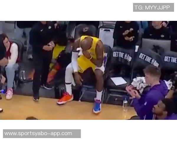 老詹泪洒赛场致敬视频引发感动回忆骑士队往昔荣耀